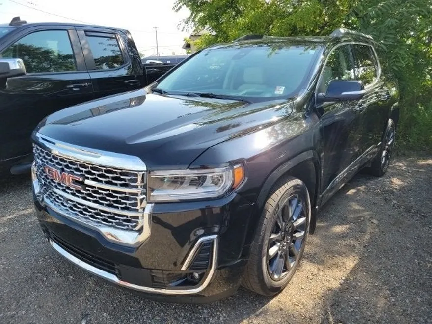 2023 Gmc Acadia Denali photo 1