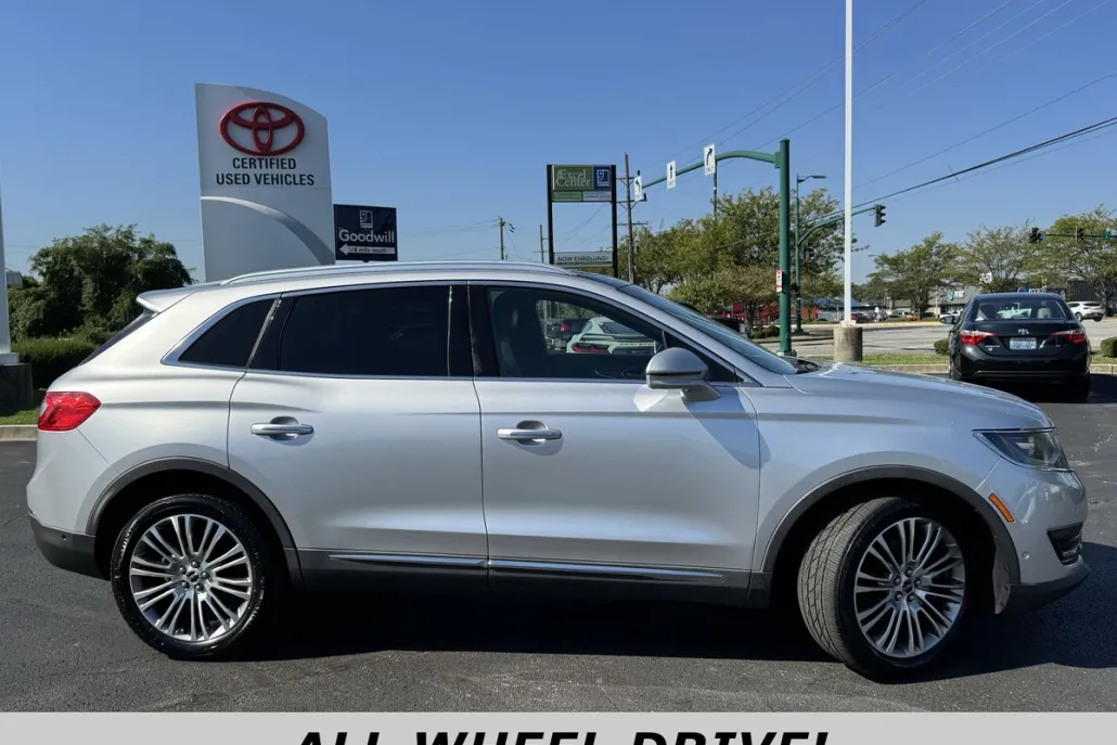 2017 Lincoln MKX Reserve photo 1