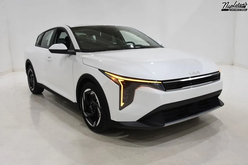 2025 Kia K4 EX photo 1