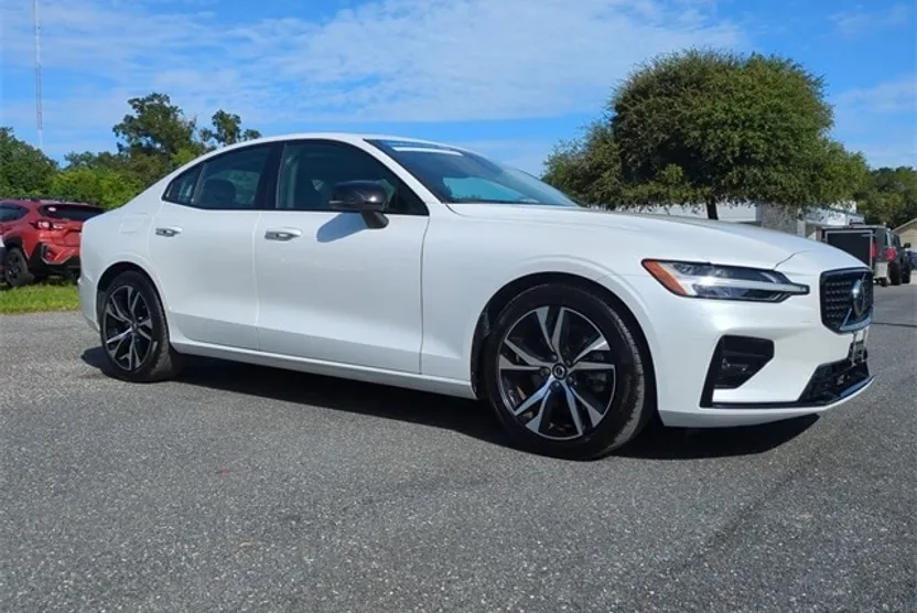2024 Volvo S60 B5 Core photo 1