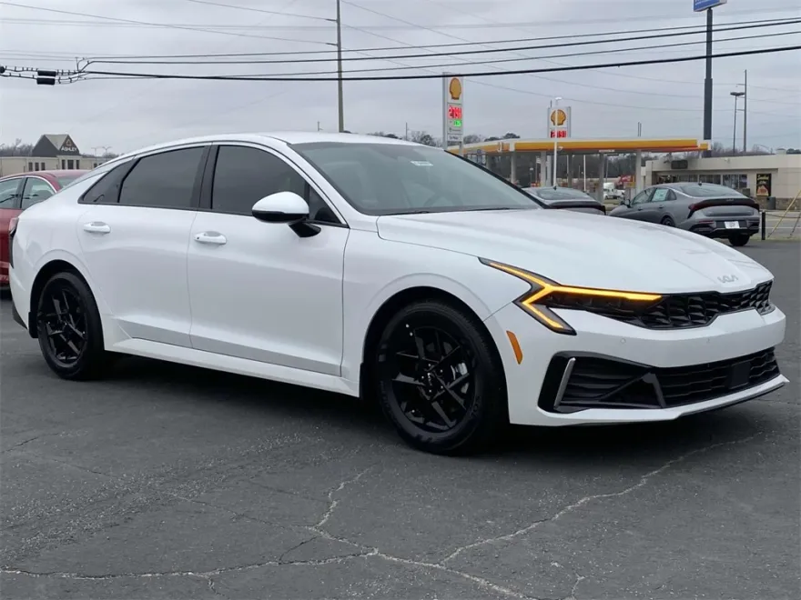 2025 Kia K5 LXS photo 1