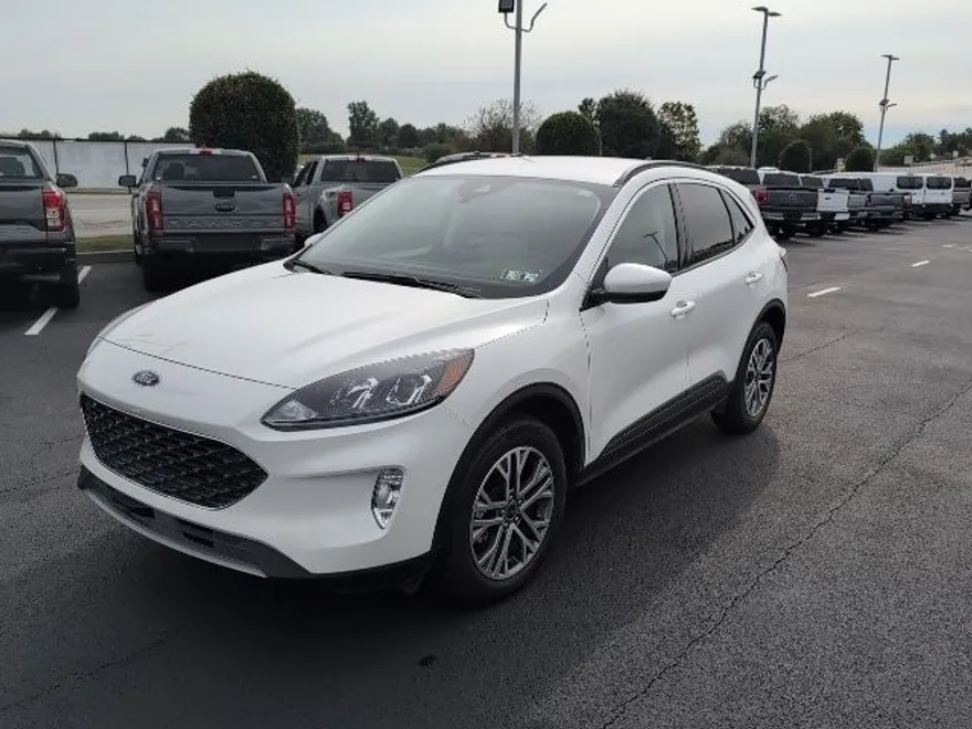 2022 Ford Escape SEL photo 1