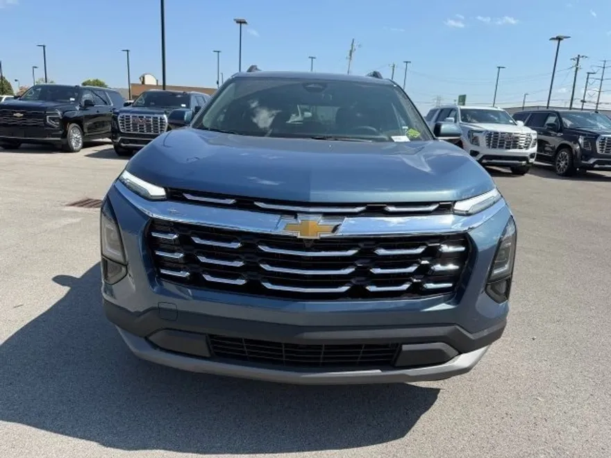 2026 Chevrolet Equinox LT photo 1