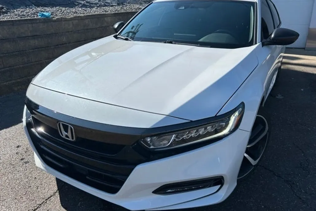 2020 Honda Accord Sport 2.0T photo 1