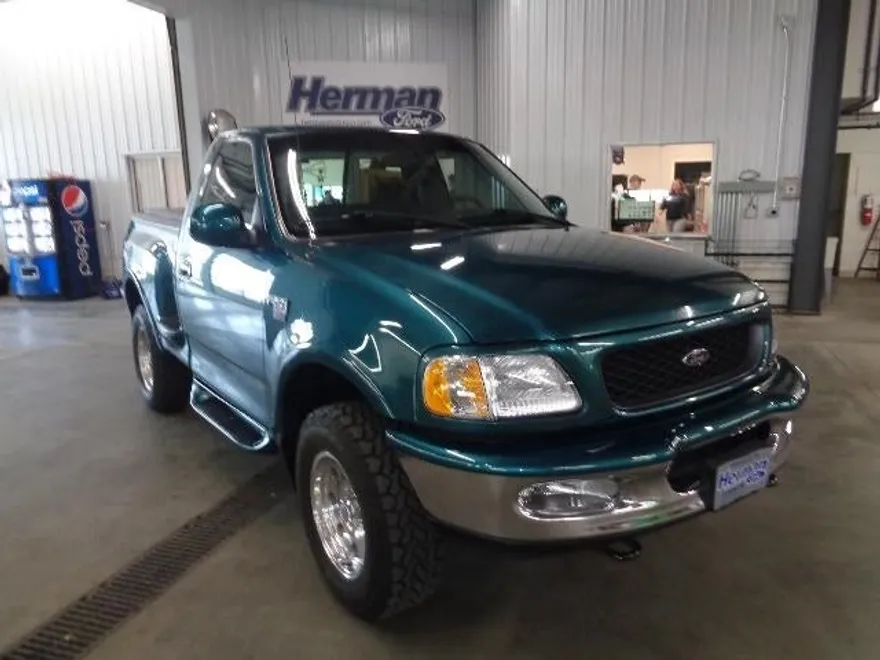 1998 Ford F-150 XLT photo 1