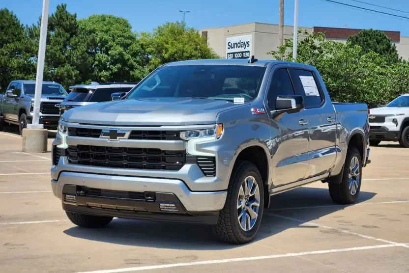 2025 Chevrolet Silverado 1500 RST photo 1