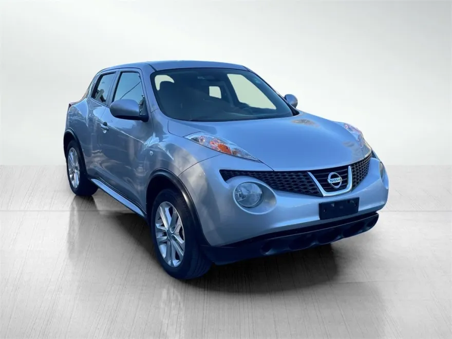 2013 Nissan Juke SV photo 1