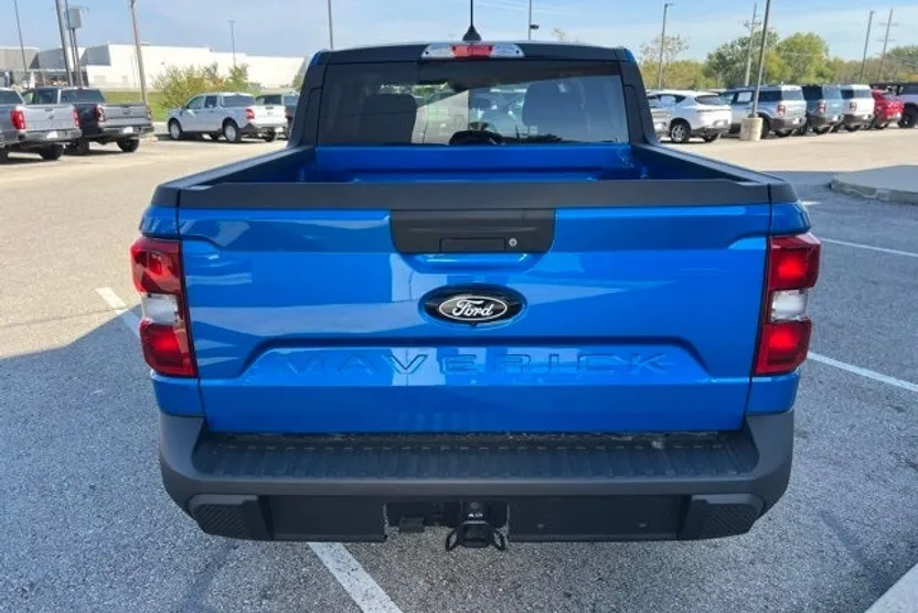 2025 Ford Maverick XLT photo 1