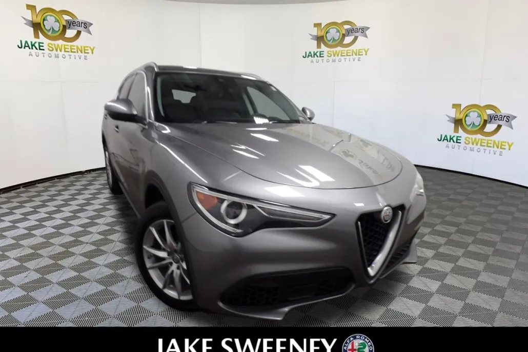 2018 Alfa Romeo Stelvio Ti Q4 photo 1