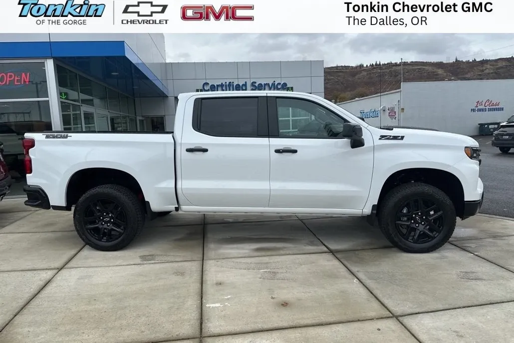 2025 Chevrolet Silverado 1500 LT Trail Boss photo 1