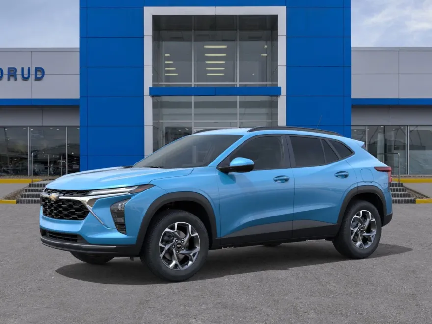 2026 Chevrolet Trax LT photo 1