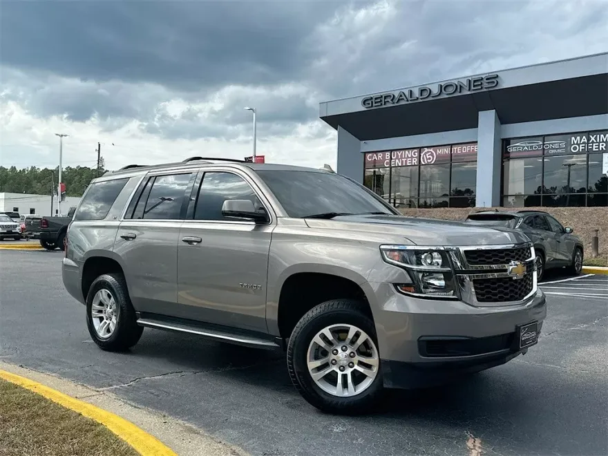 2018 Chevrolet Tahoe LT photo 1