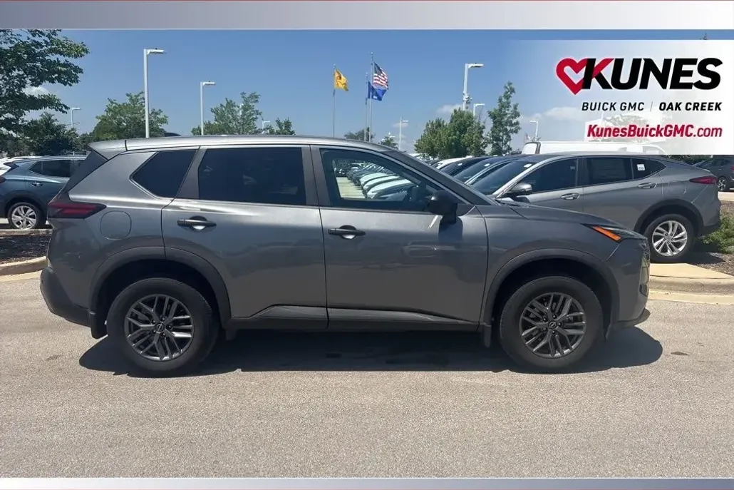 2023 Nissan Rogue S photo 1