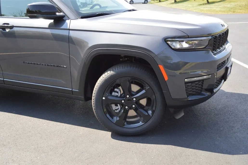 2025 Jeep Grand Cherokee Limited photo 1