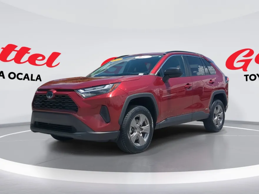 2024 Toyota RAV4 LE photo 1