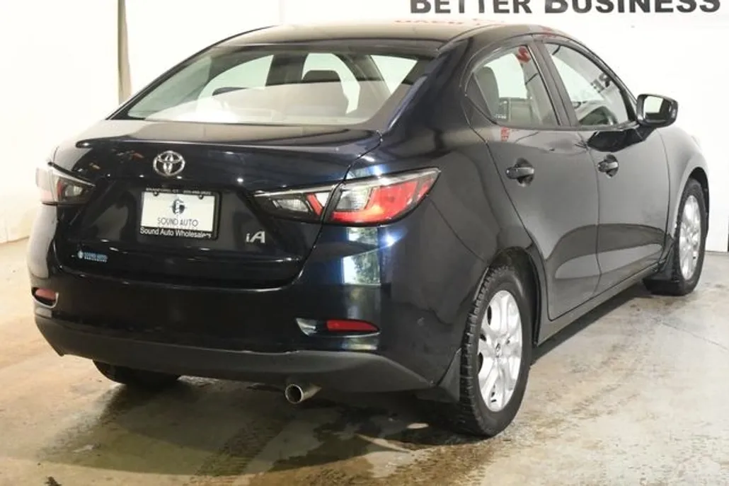 2017 Toyota Yaris iA photo 1