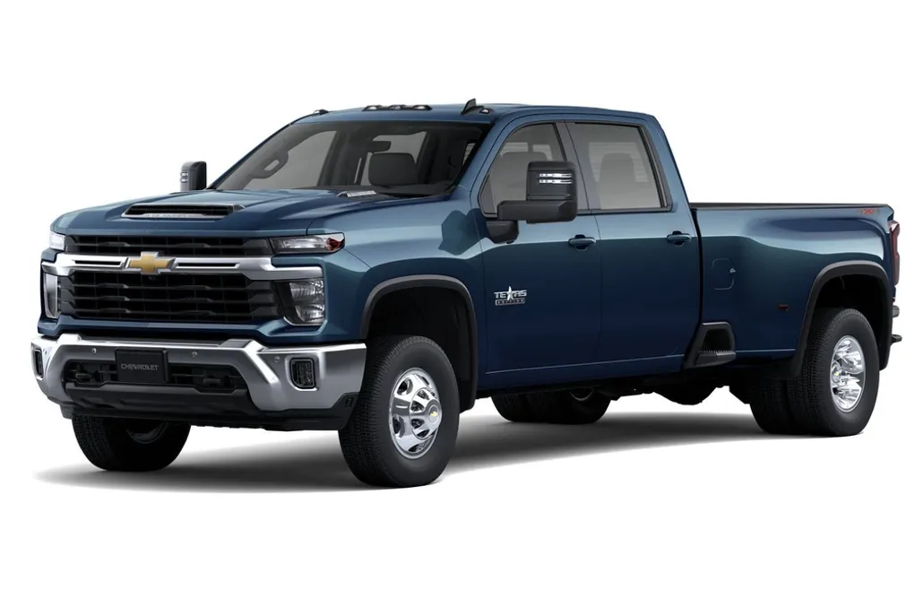 2026 Chevrolet Silverado 3500HD LT photo 1