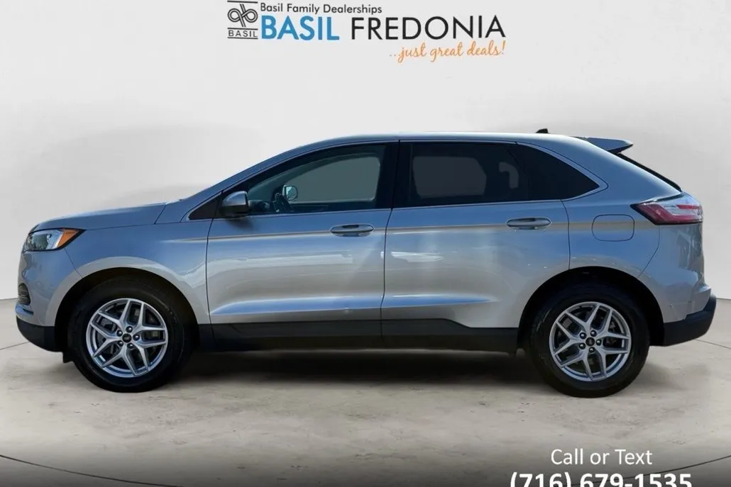 2024 Ford Edge SEL photo 1