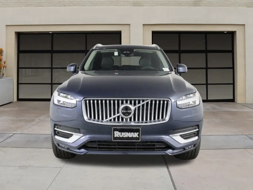 2025 Volvo XC90 photo 1