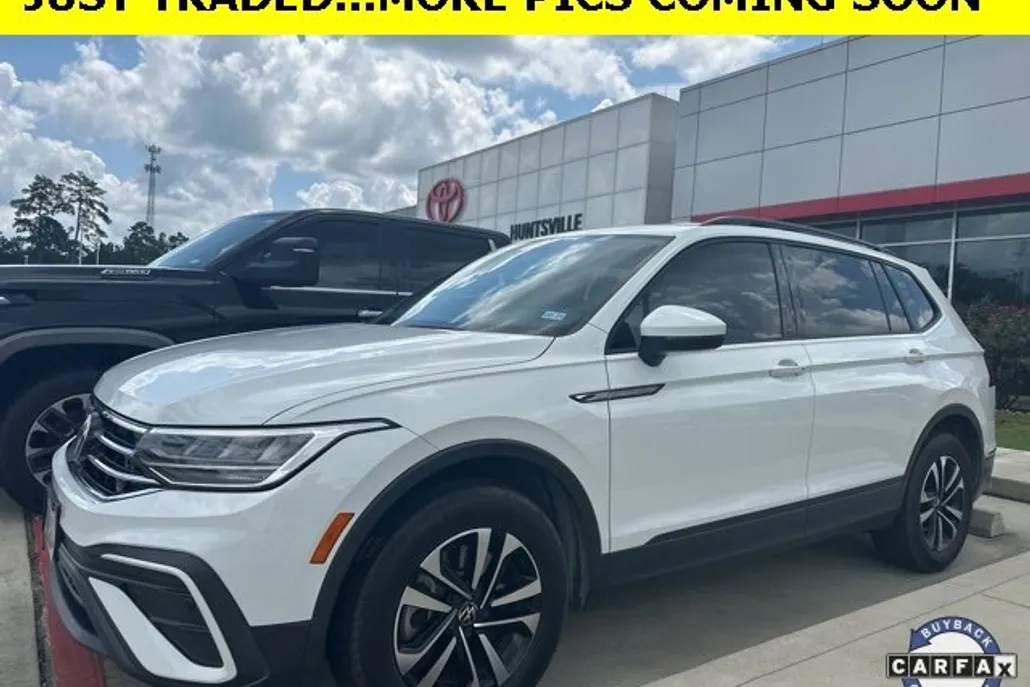 2022 Volkswagen Tiguan S photo 1
