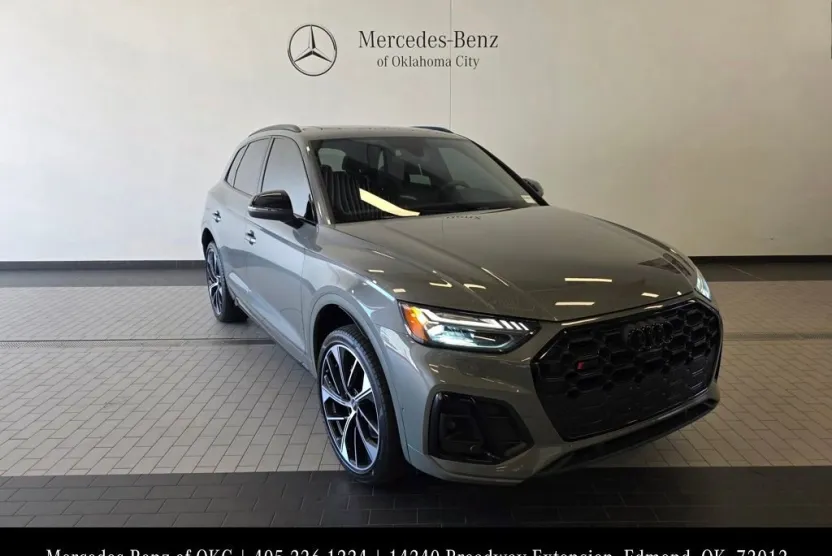 2018 Audi SQ5 Prestige photo 1