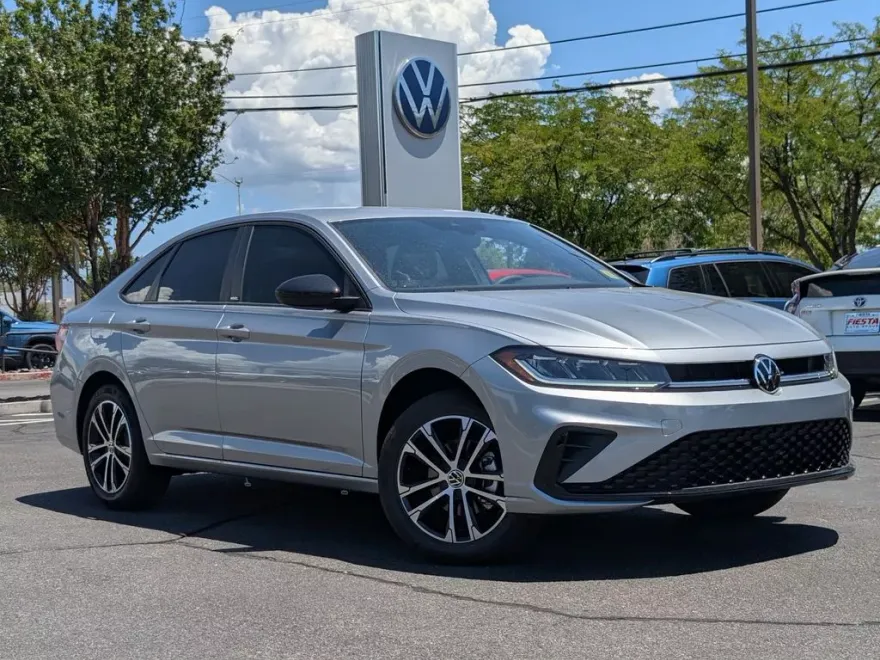 2025 Volkswagen Jetta 1.5T Sport photo 1