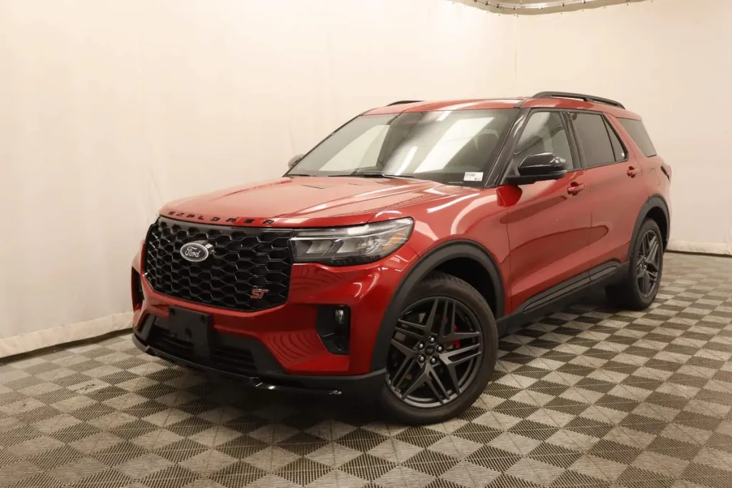 2025 Ford Explorer ST photo 1
