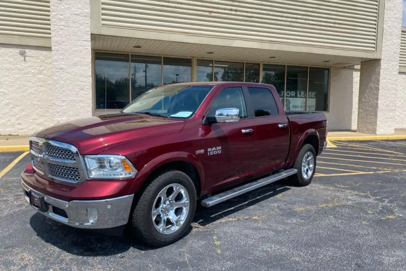 2016 Ram 1500 Laramie photo 1