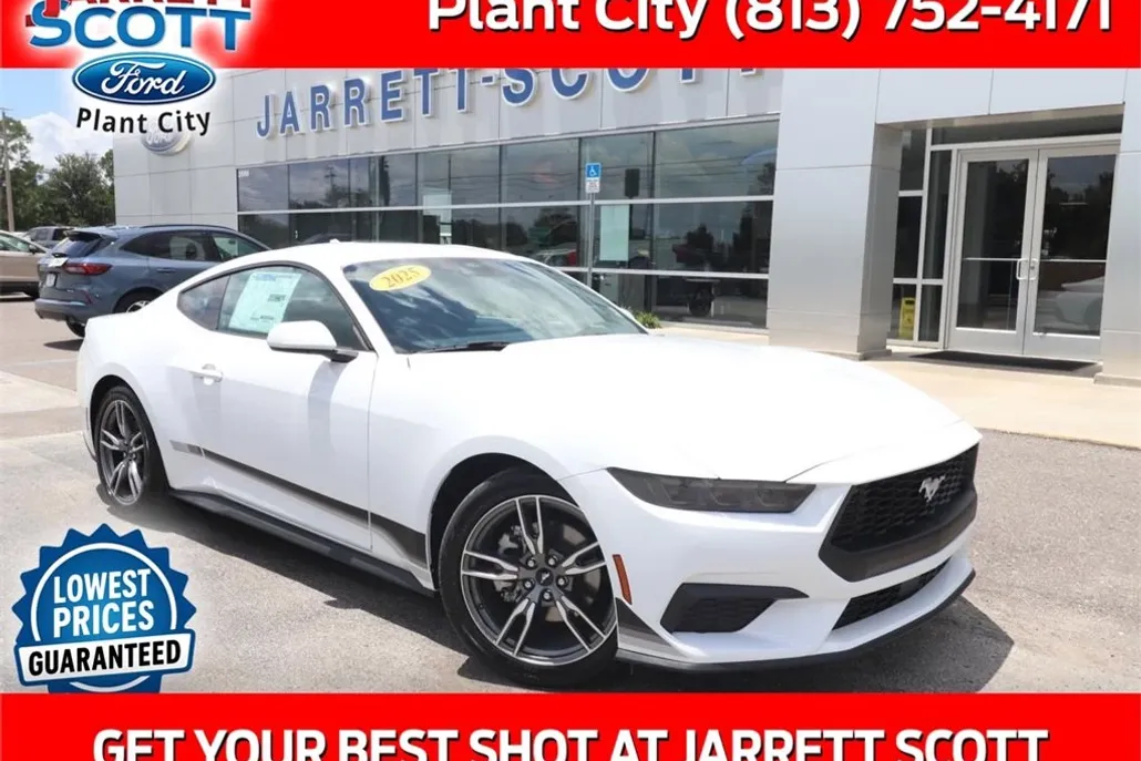 2025 Ford Mustang EcoBoost photo 1