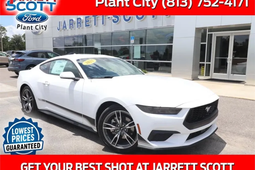 2025 Ford Mustang EcoBoost photo 1