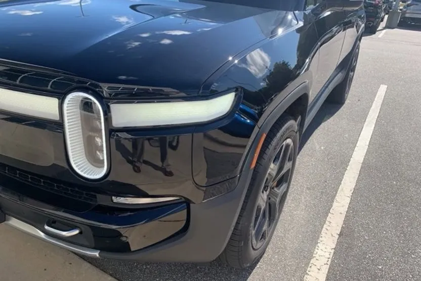 2023 Rivian R1S Adventure photo 1