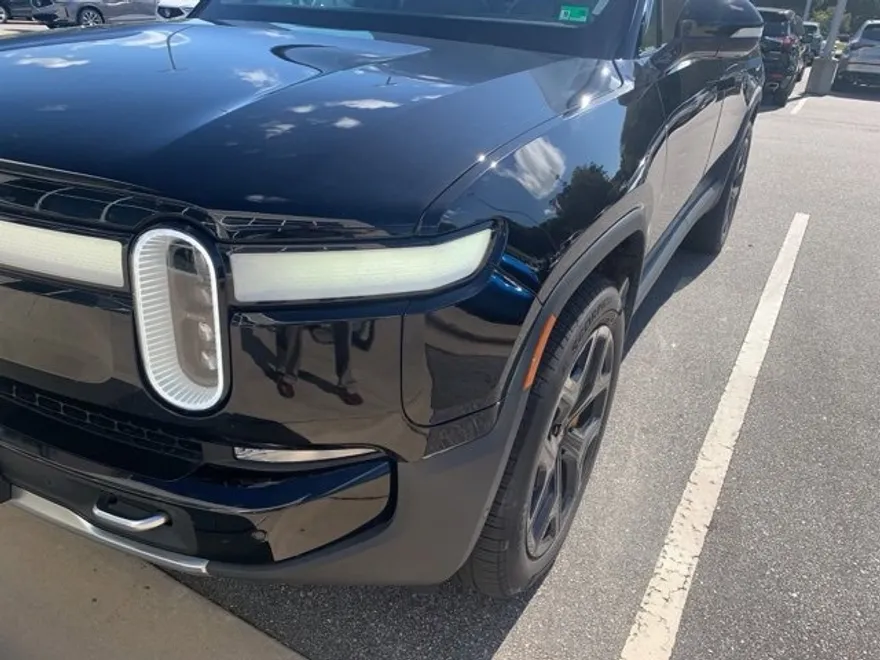 2023 Rivian R1S Adventure photo 1