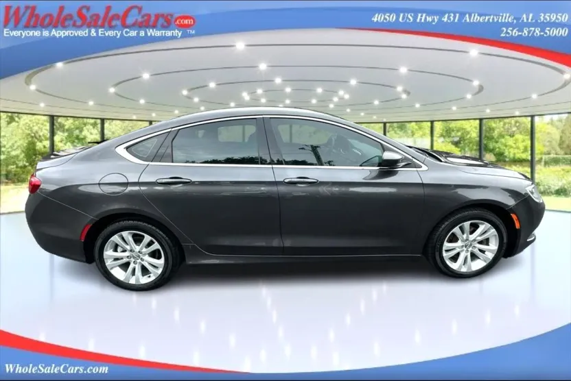 2016 Chrysler 200 Limited photo 1