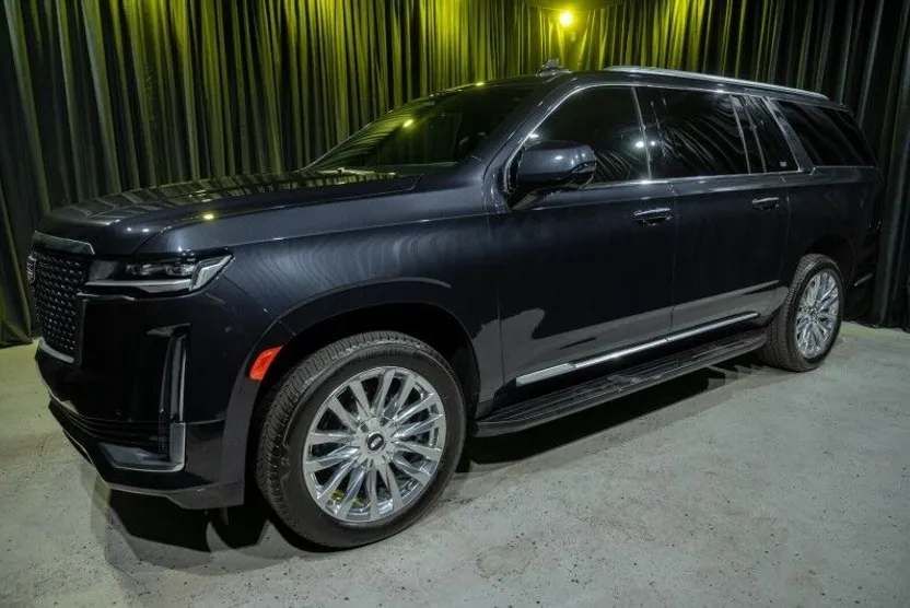 2024 Cadillac Escalade ESV Premium Luxury photo 1