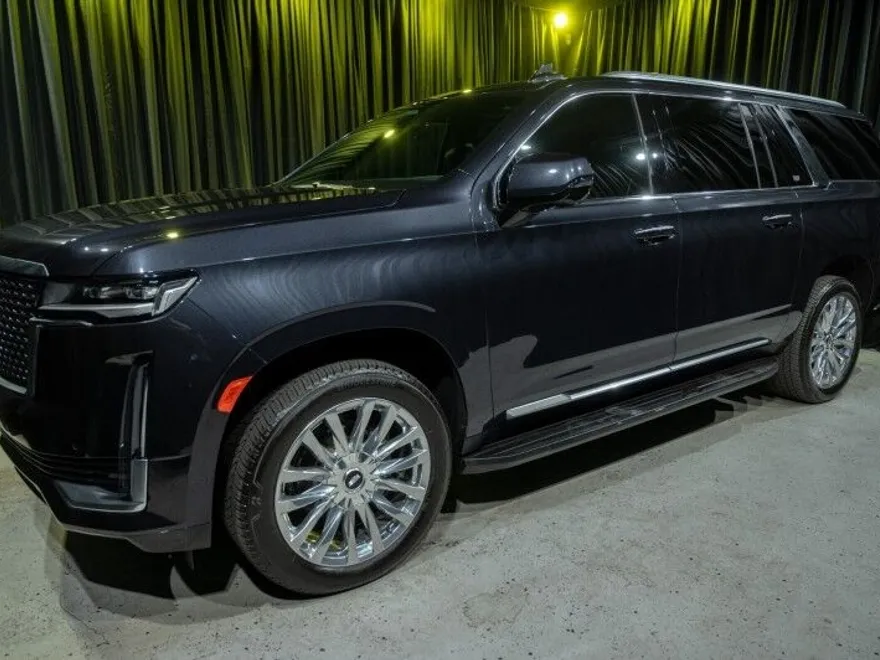 2024 Cadillac Escalade ESV Premium Luxury photo 1