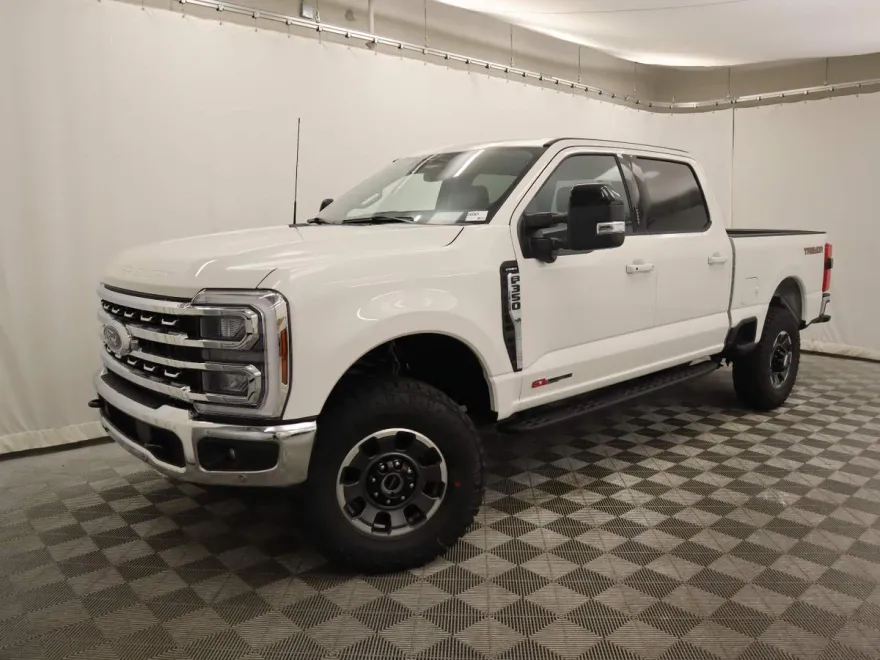 2024 Ford F-350 Lariat photo 1