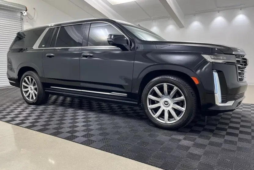 2021 Cadillac Escalade ESV Premium Luxury Platinum photo 1