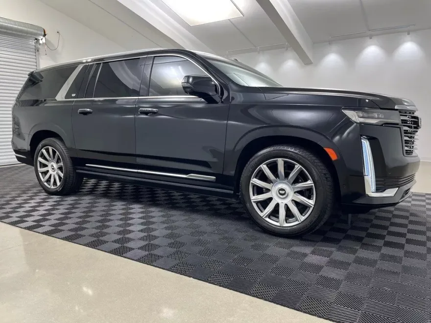 2021 Cadillac Escalade ESV Premium Luxury Platinum photo 1