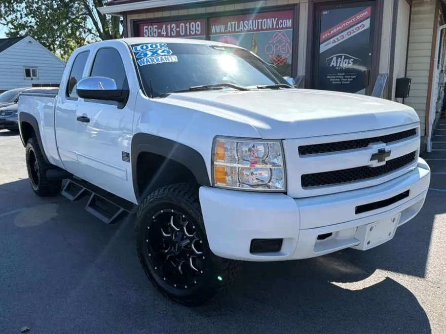 2009 Chevrolet Silverado 1500 LT photo 1