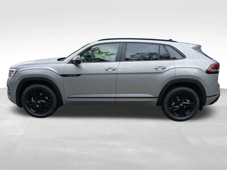 2026 Volkswagen Atlas Cross Sport SEL R-Line photo 1