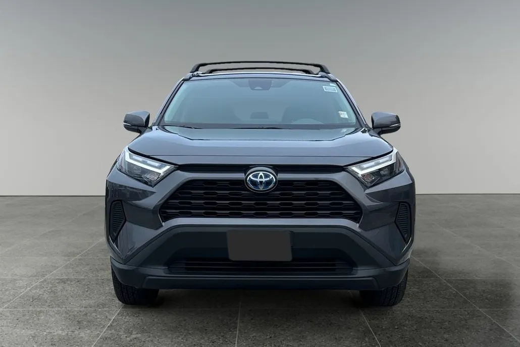 2024 Toyota RAV4 Hybrid LE photo 1