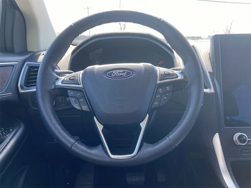 2024 Ford Edge SEL photo 13