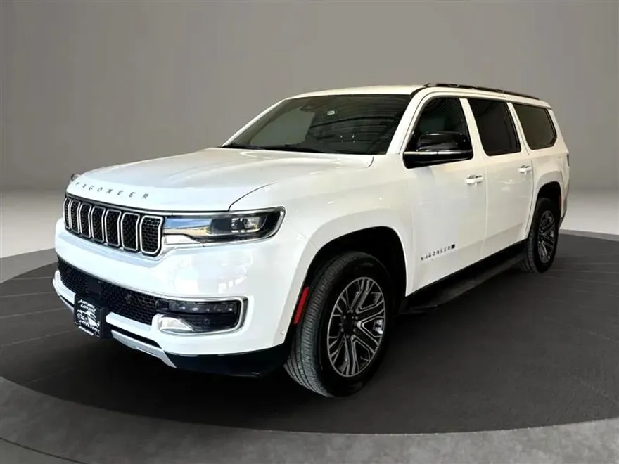 2023 Jeep Wagoneer L Series II photo 1