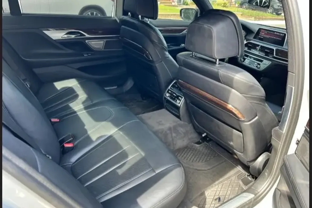 2020 Bmw 740i Sedan photo 1