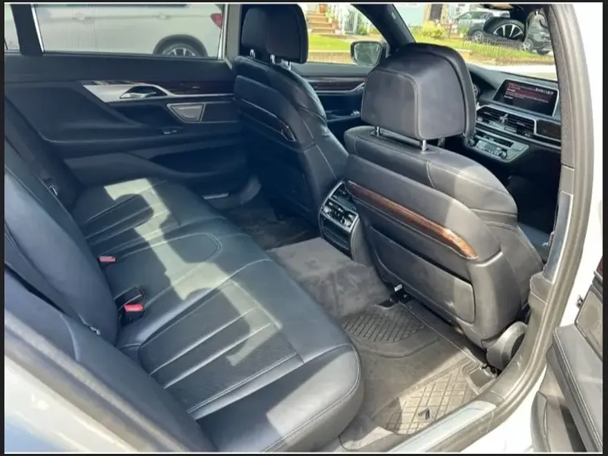 2020 Bmw 740i Sedan photo 1