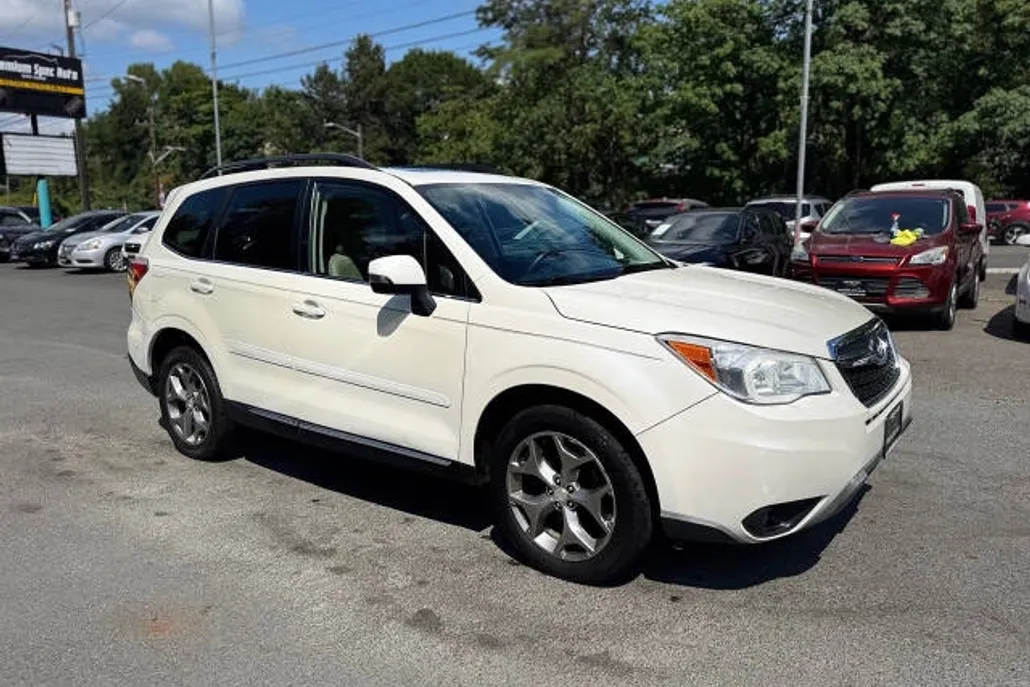 2015 Subaru Forester 2.5i Touring photo 1