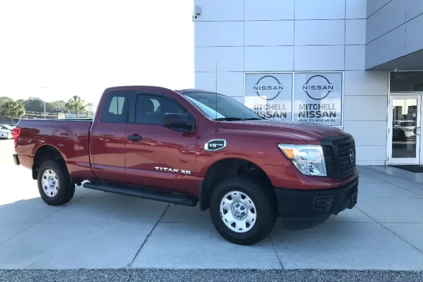 2018 Nissan Titan King Cab S photo 1
