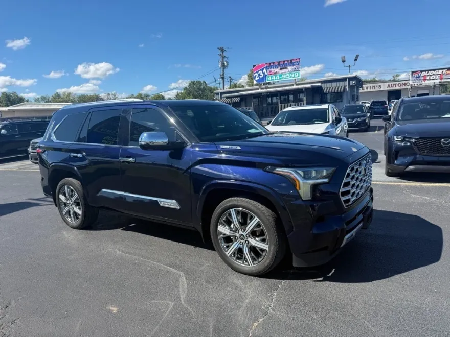 2023 Toyota Sequoia Capstone photo 1