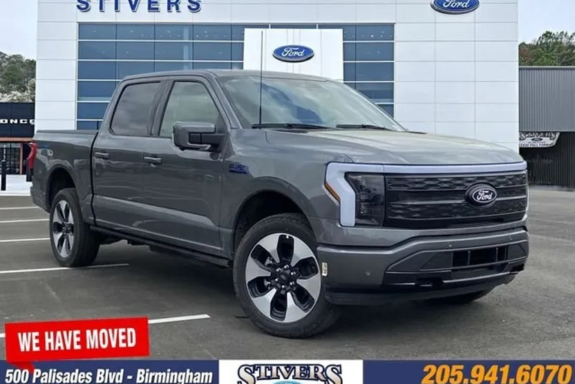 2025 Ford F-150 Lightning Platinum photo 1