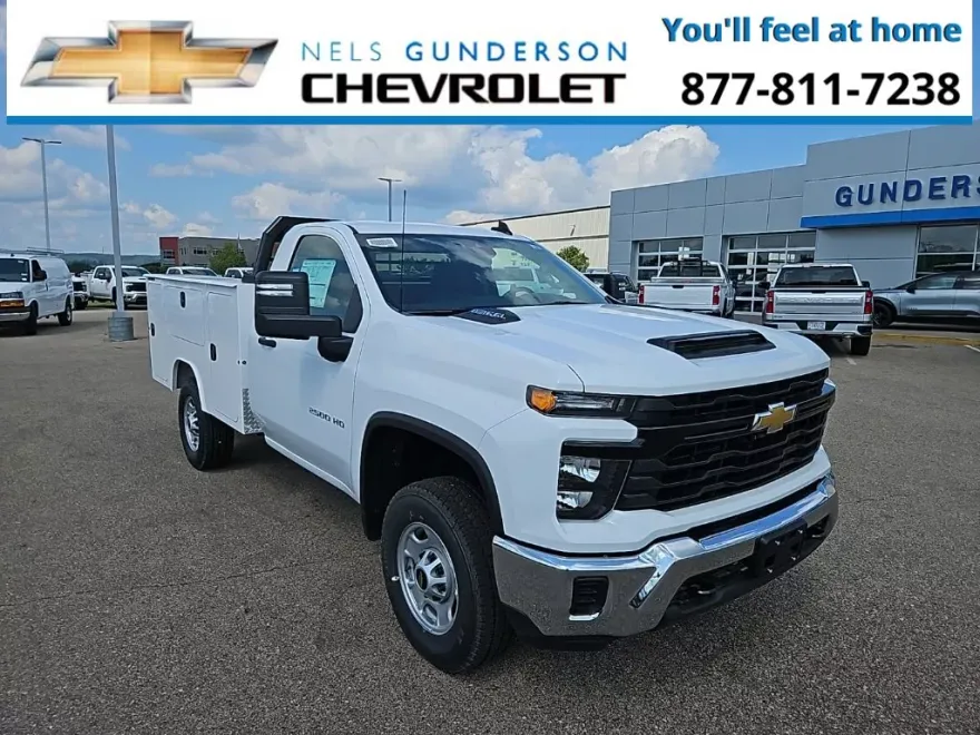 2024 Chevrolet Silverado 2500HD photo 1